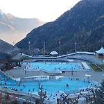 Centre Thermal - Sud Terrasse Pierre * Ovronnaz